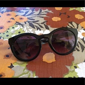 Guess glam oversized wayfarer sunglasses